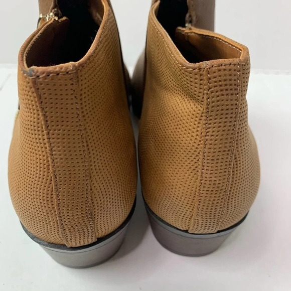 Call It Spring Brown Bootie Size 9 - Picture 4 of 7